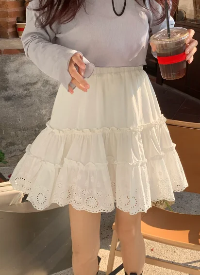 cute female print white black retro pleated mini skirt